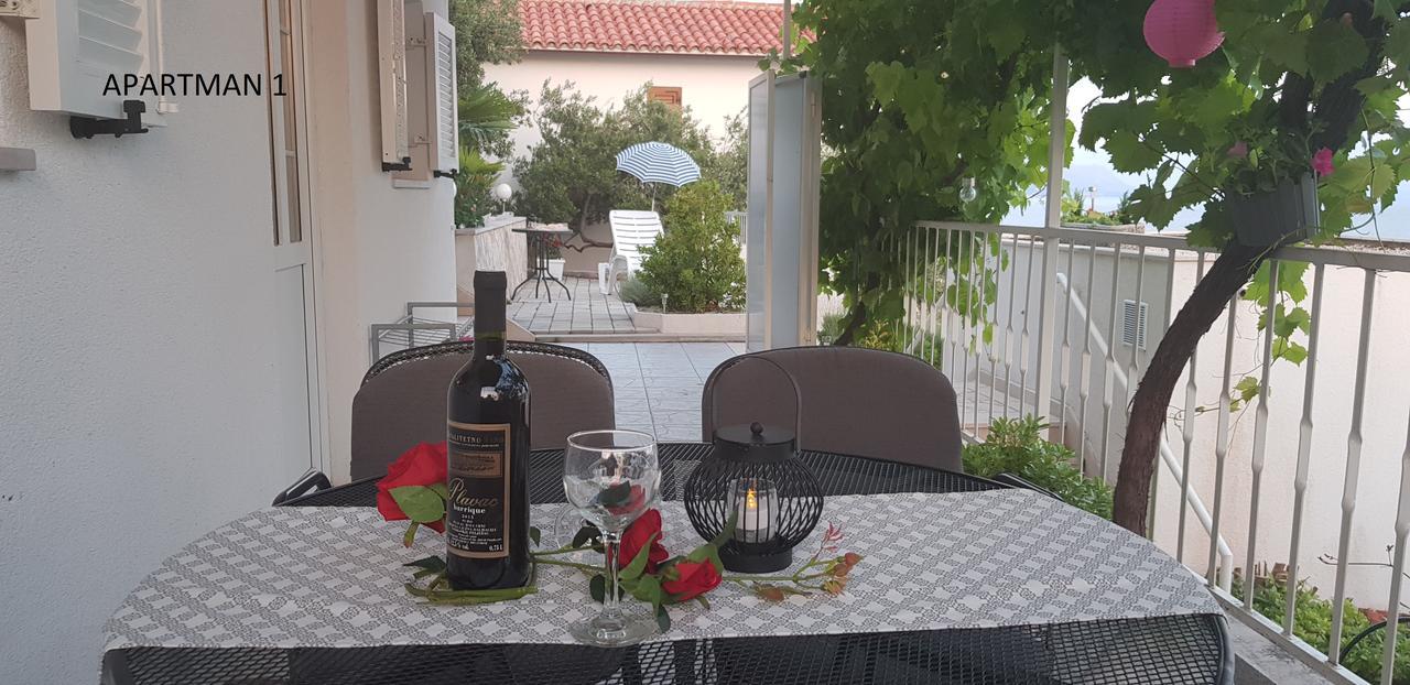 Apartments Olga & Jure بيساك المظهر الخارجي الصورة