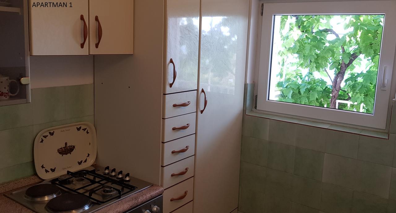 Apartments Olga & Jure بيساك المظهر الخارجي الصورة